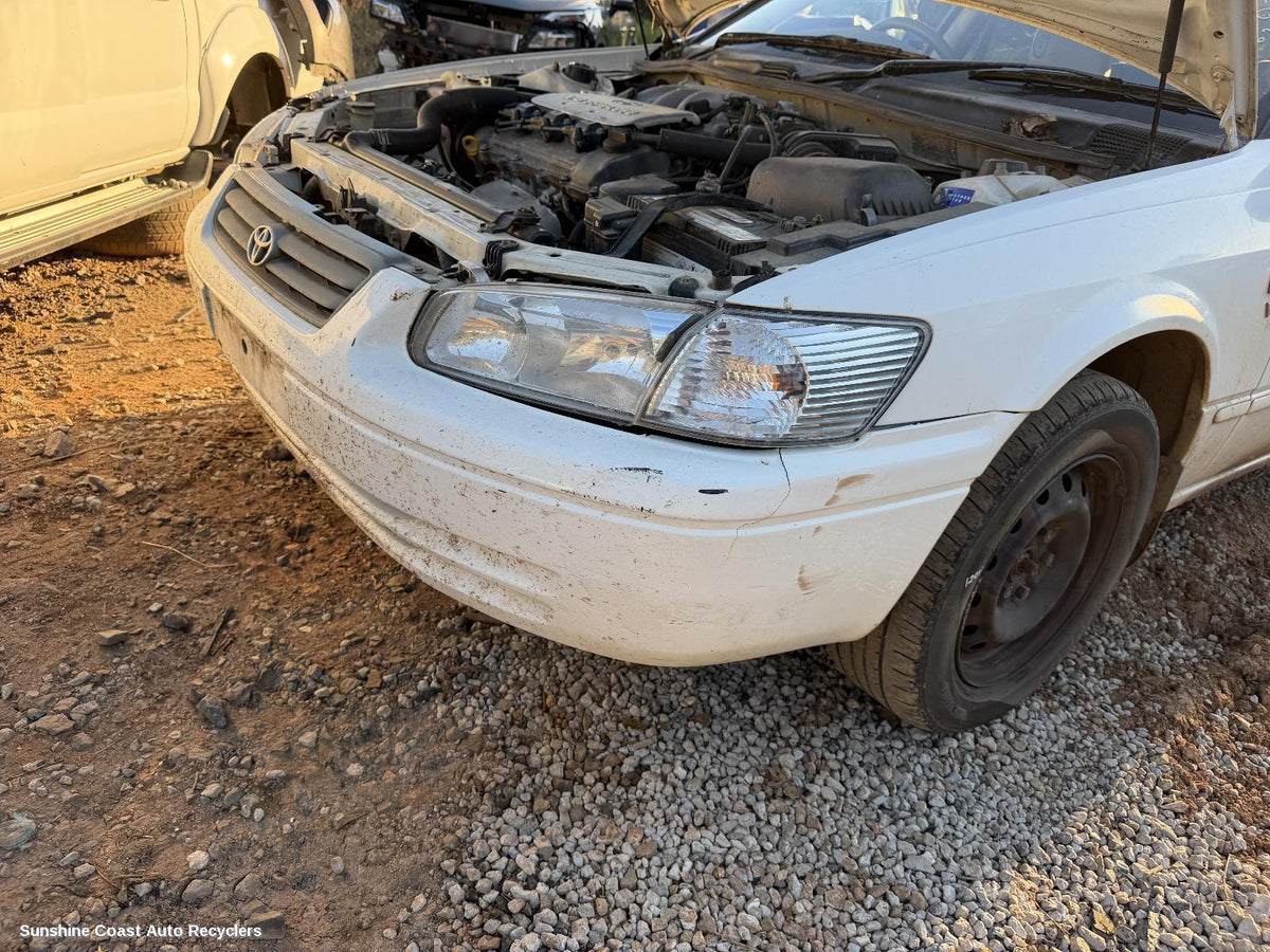 2000-2002 Toyota Camry Left Indicator Fog Side