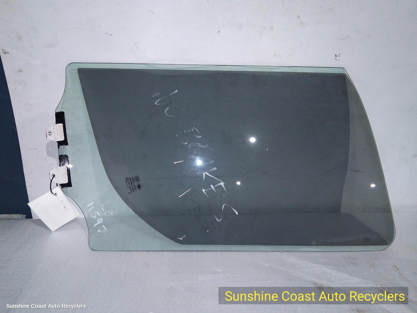 2020-2026 Ldv Deliver 9 Right Front Door Window