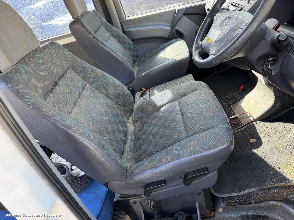 1998-2004 Mercedes Vito Front Seat