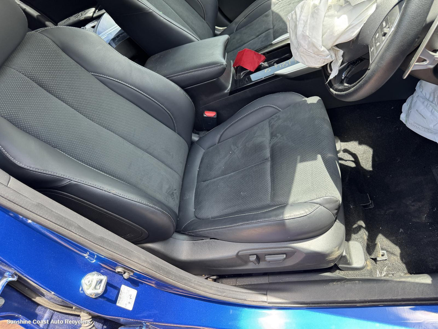 2020-2026 Mitsubishi Eclipse Cross Front Seat