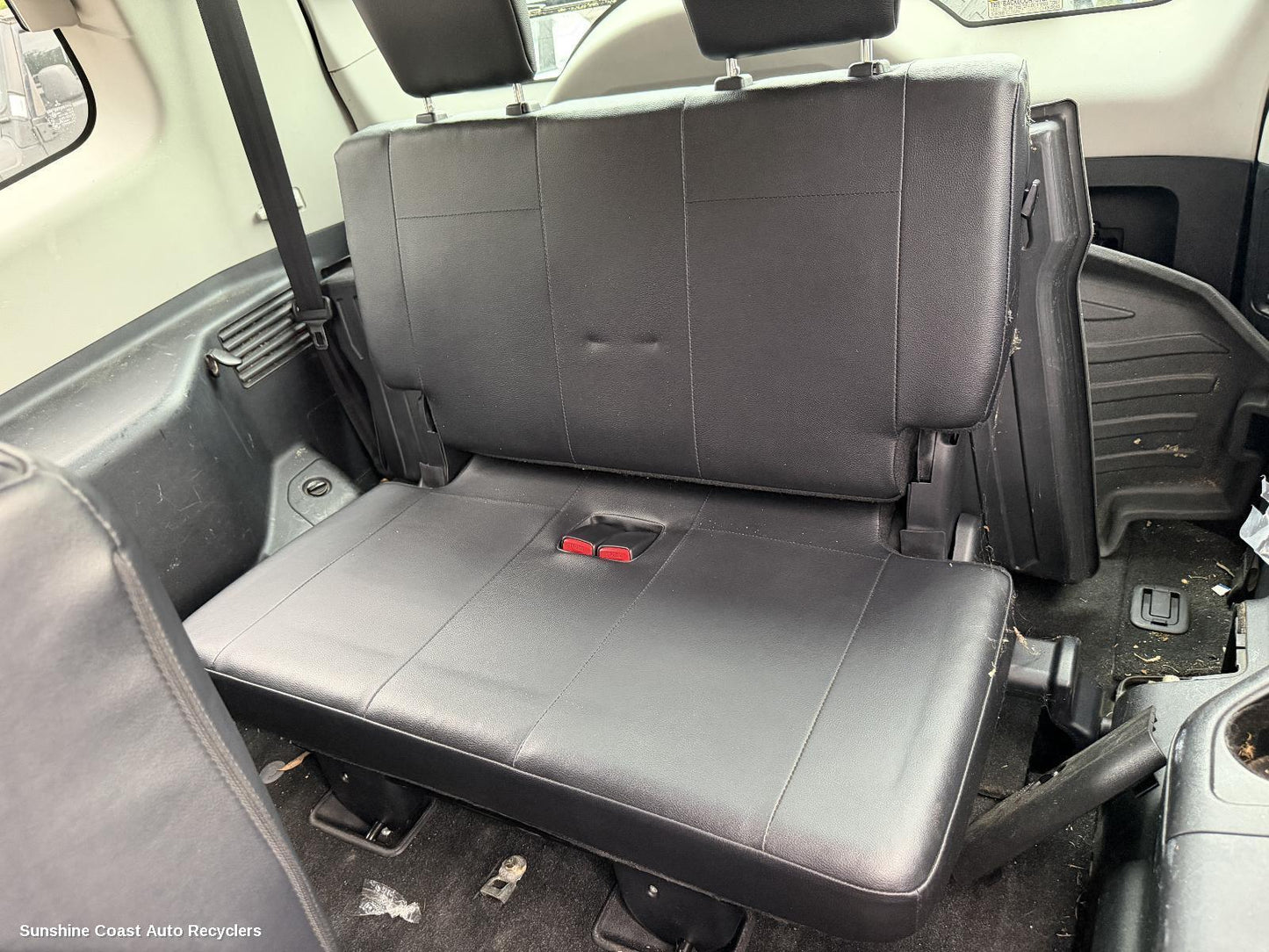 2006-2014 Mitsubishi Pajero 3rd Seat