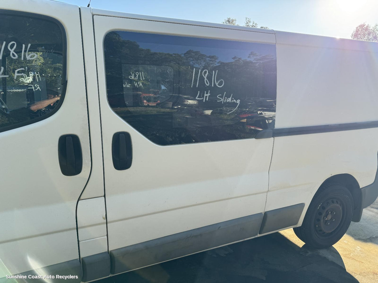 2013 Renault Trafic Left Rear Door Sliding
