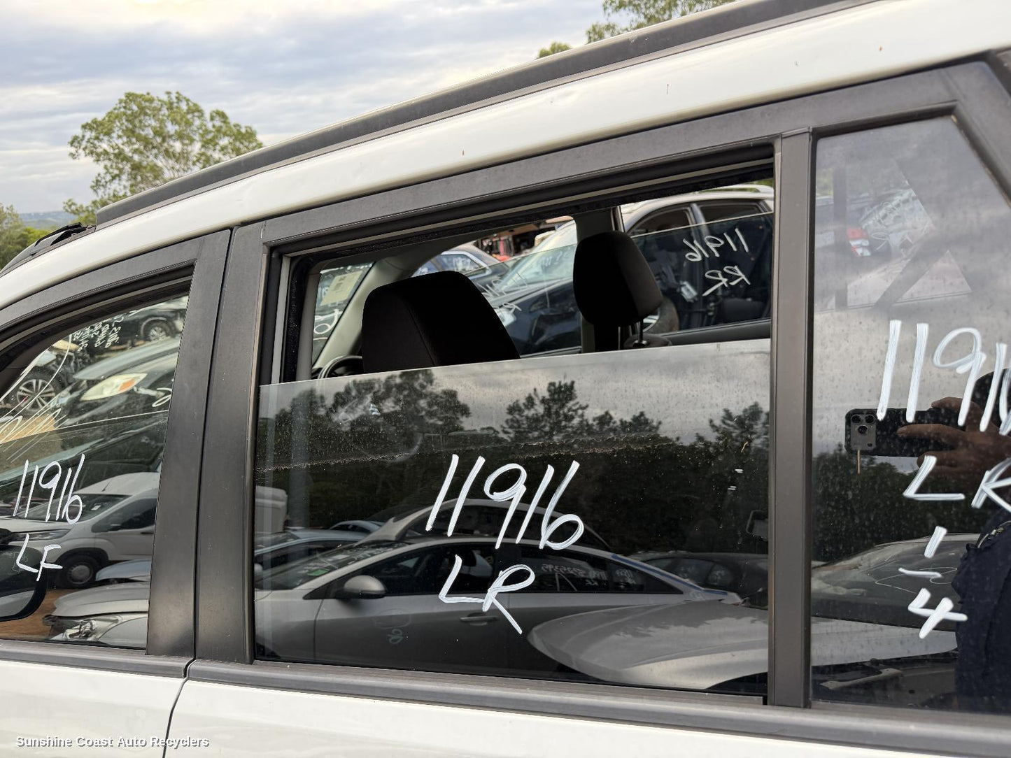 2013 Suzuki Vitara Left Rear Door Window
