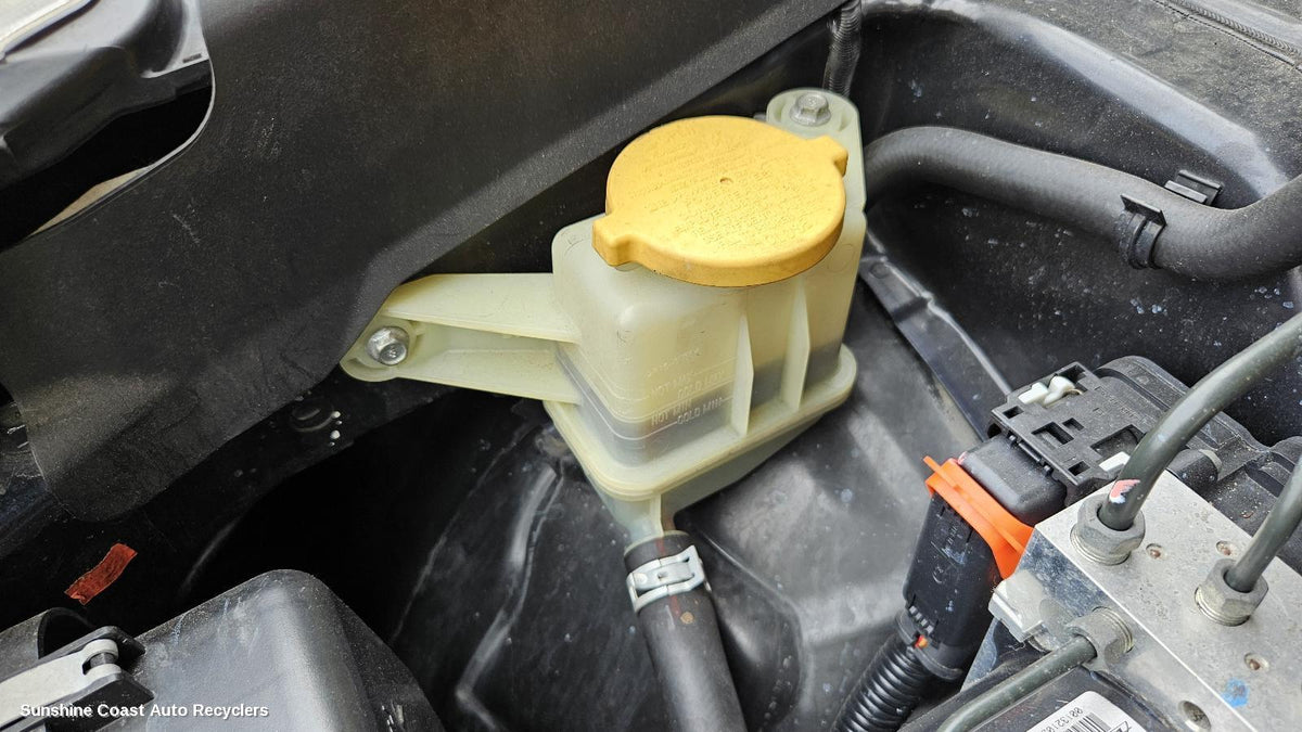 2009-2014 Subaru Liberty P S Reservoir