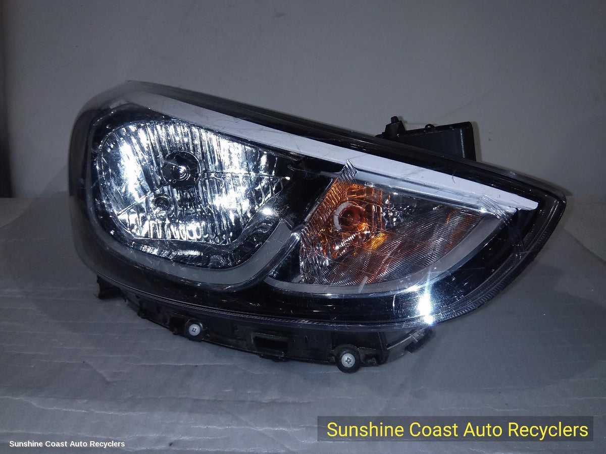 2014-2019 Hyundai Accent Right Headlamp