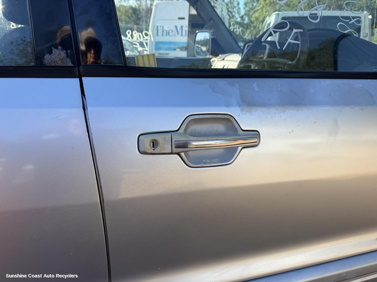 2000-2006 Mitsubishi Pajero Door Handle