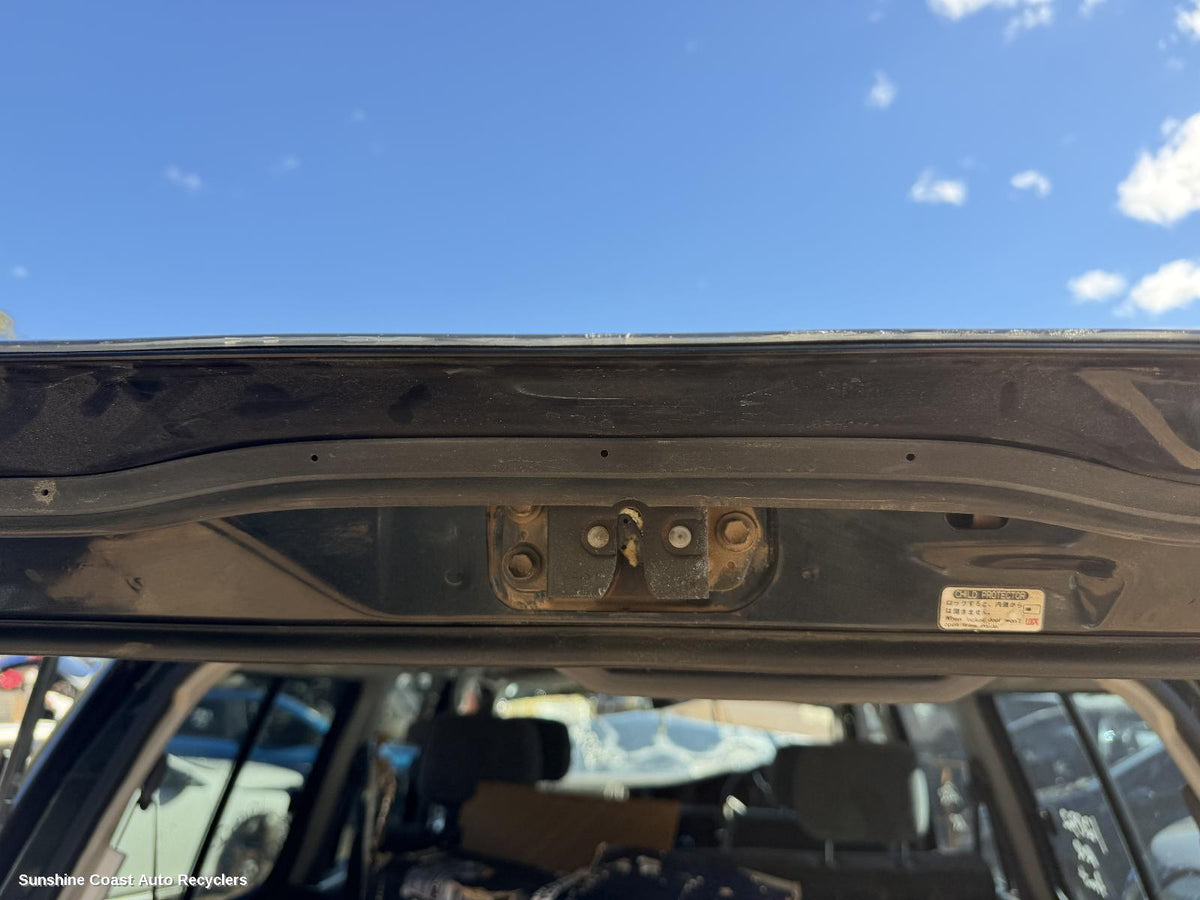 1990-1998 Toyota Landcruiser Door Boot Gate Lock