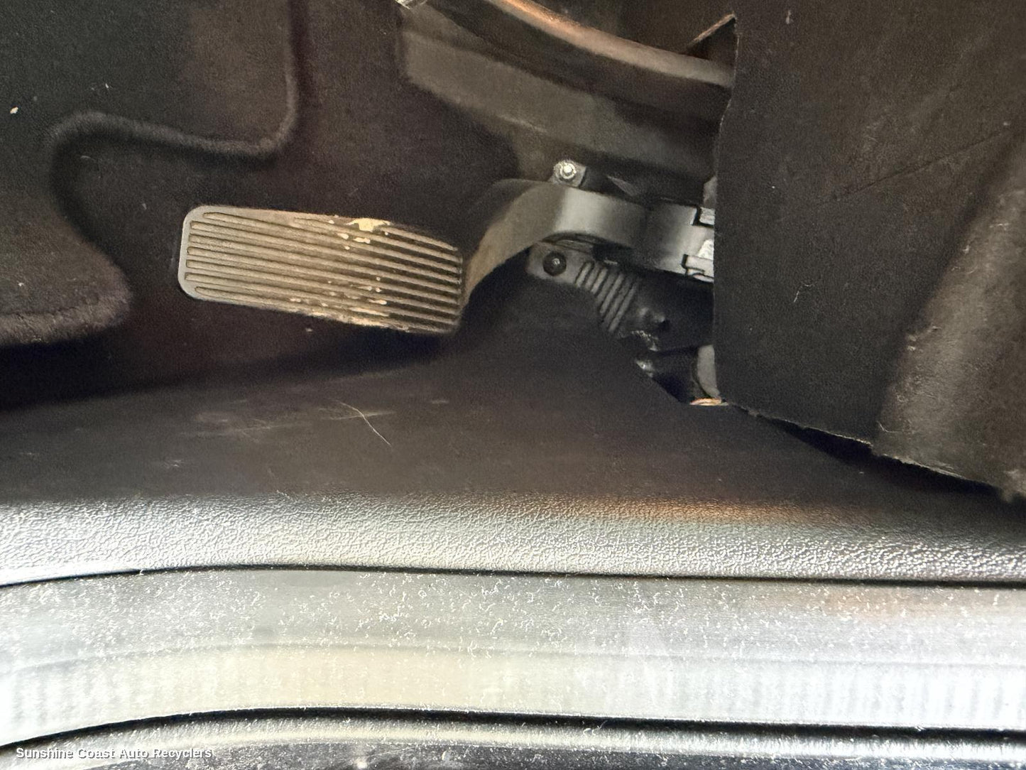 2007-2011 Dodge Nitro Pedal Assembly