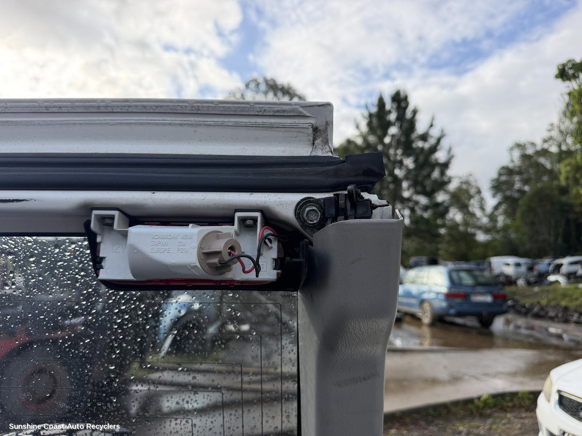 1997-2004 Nissan Patrol Door Boot Gate Lock