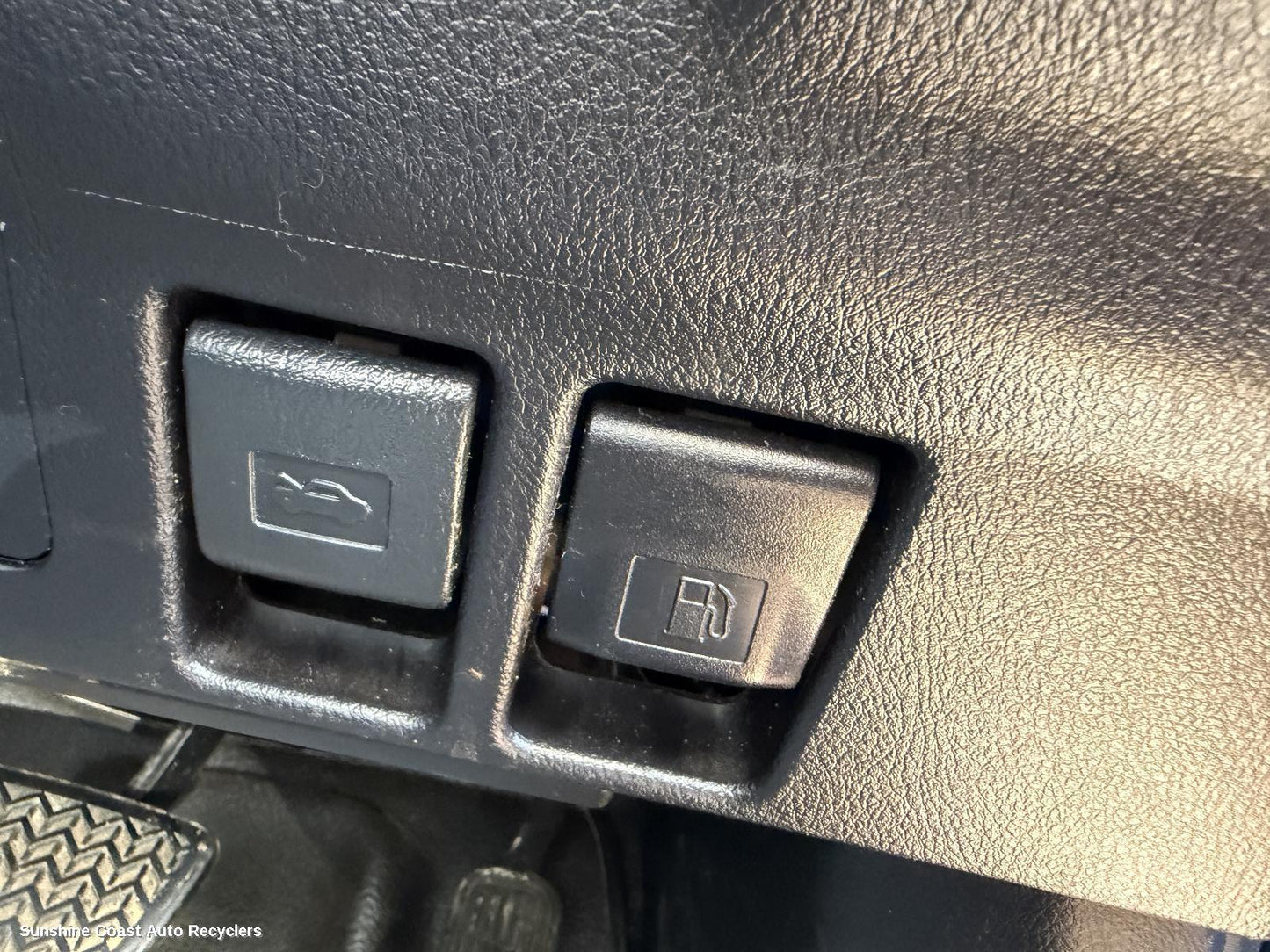 2009-2023 Toyota Prado Bonnet Release