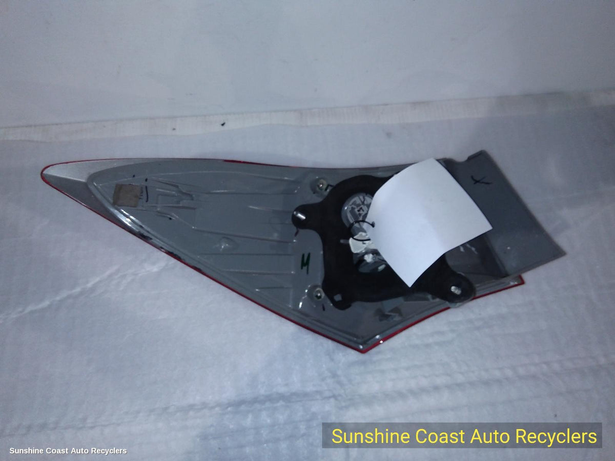 2013-2016 Toyota Corolla Right Taillight