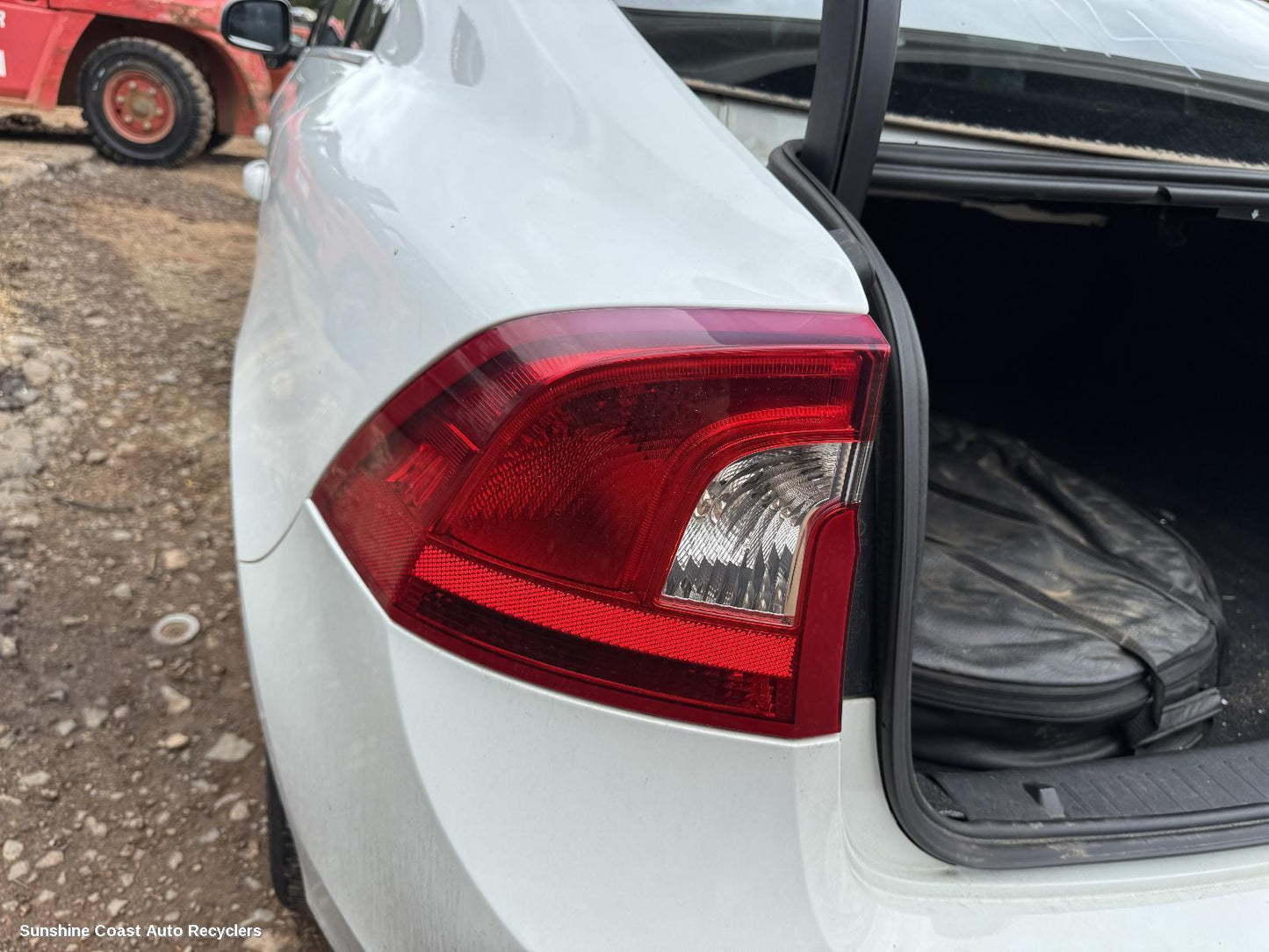 2012 Volvo S60/v60 Left Taillight