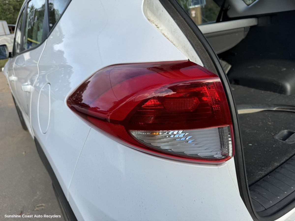 2015-2018 Hyundai Tucson Left Taillight