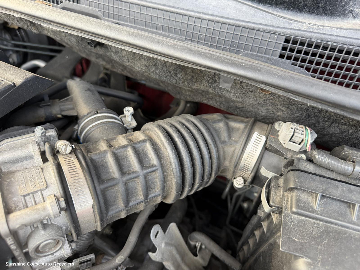 2013-2016 Nissan Pulsar Air Cleaner Duct Hos