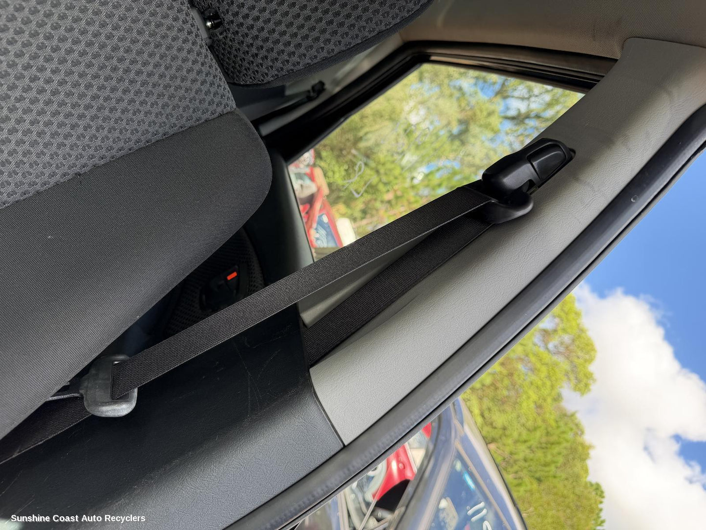 2004-2010 Hyundai Tucson Seatbelt Stalk