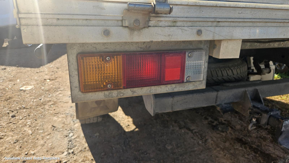 2009-2015 Mitsubishi Triton Left Taillight