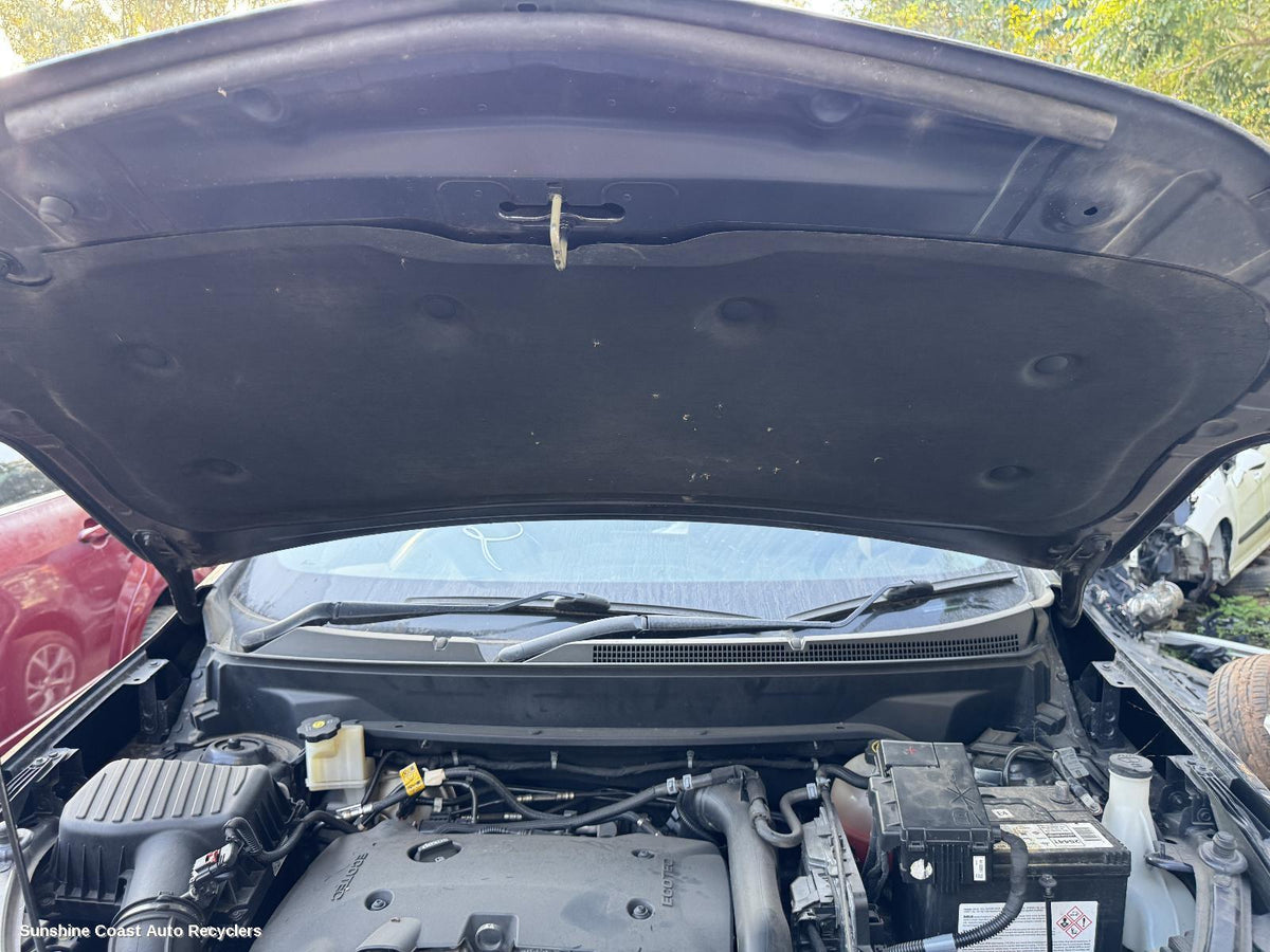 2017-2020 Holden Equinox Bonnet Hinge Strut