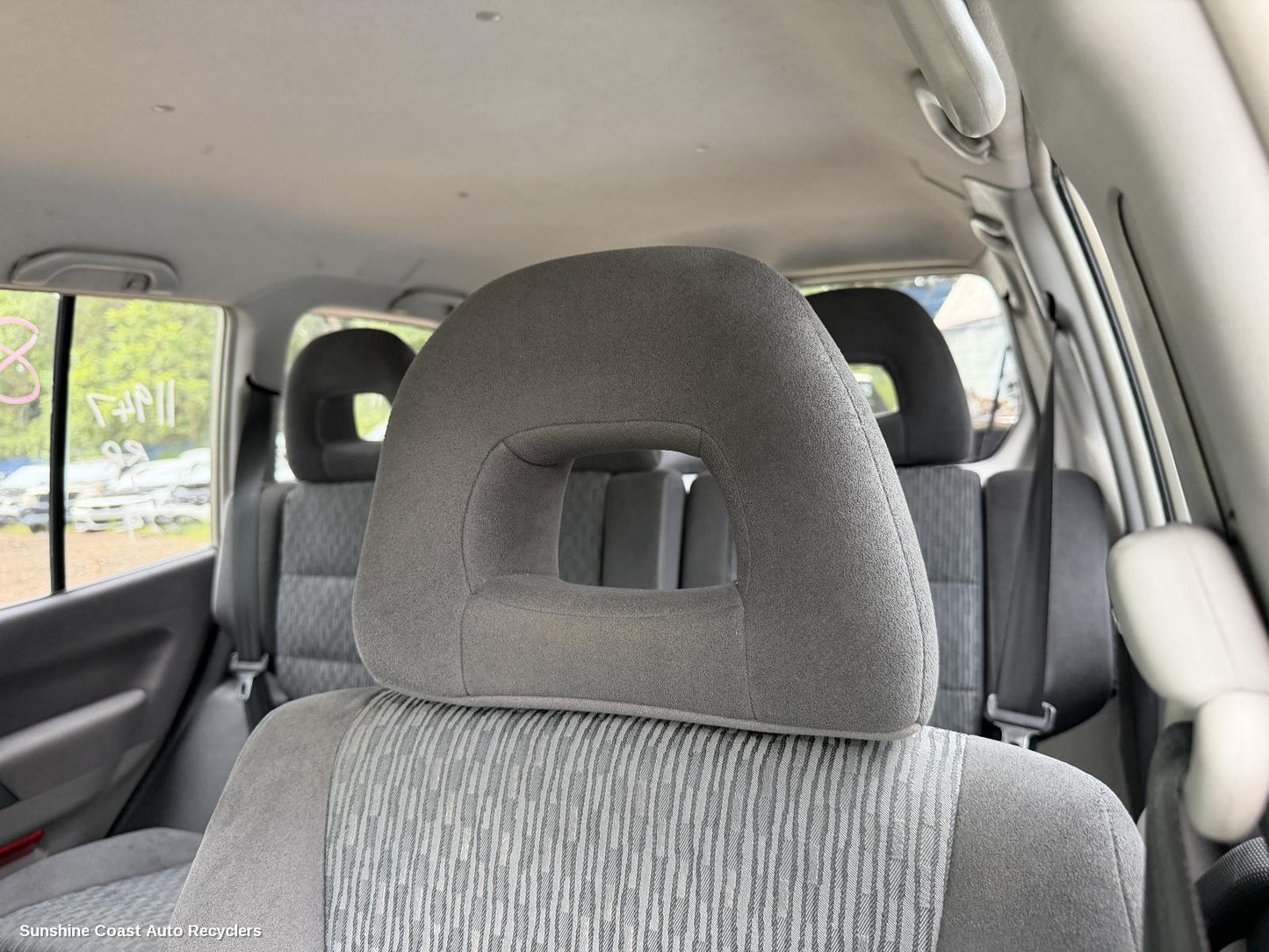 2000-2006 Mitsubishi Pajero Headrest