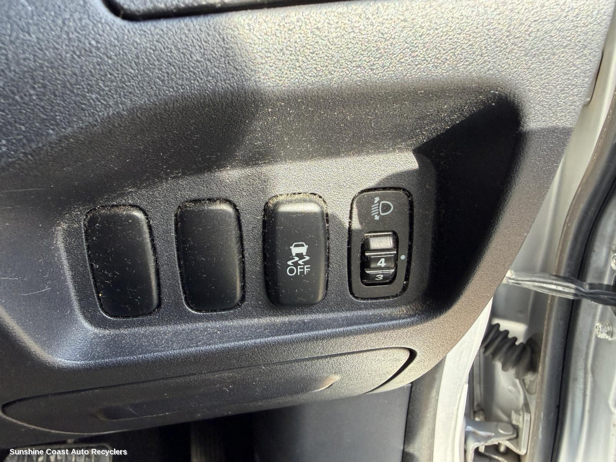 2009-2012 Mitsubishi Outlander Misc Switch Relay