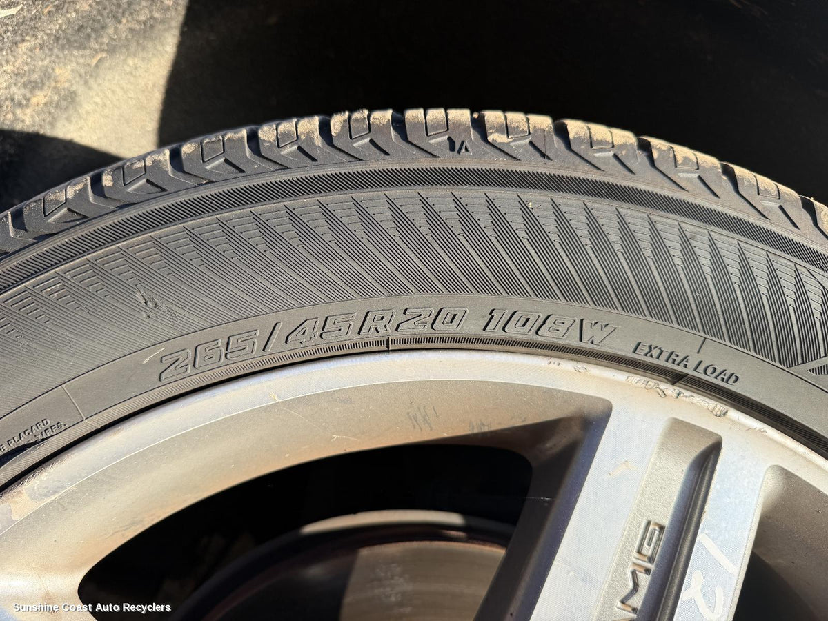 2006-2010 Mercedes R Class Tyre