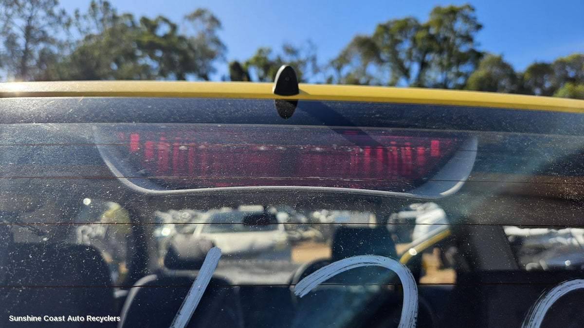 2002-2005 Hyundai Getz High Level Stoplight