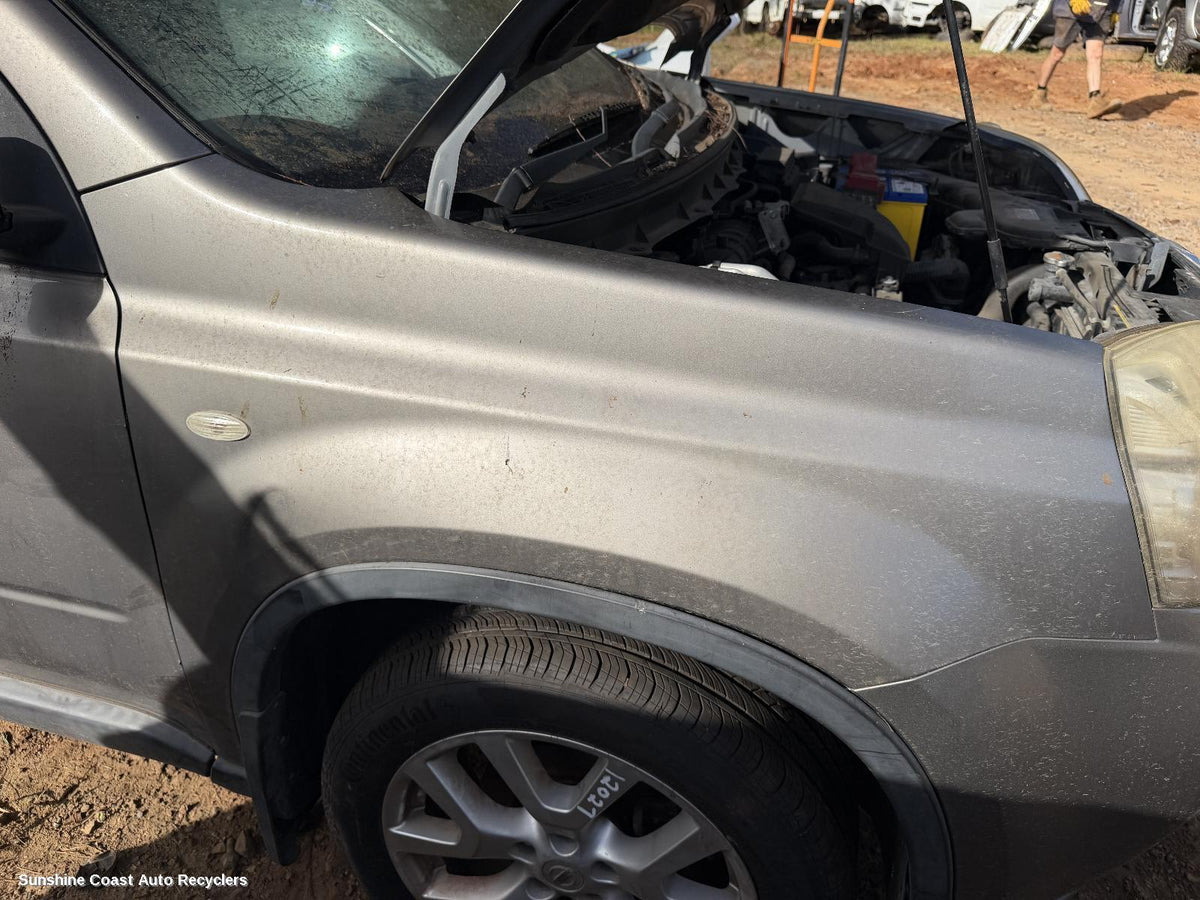 2007-2013 Nissan Xtrail Right Guard