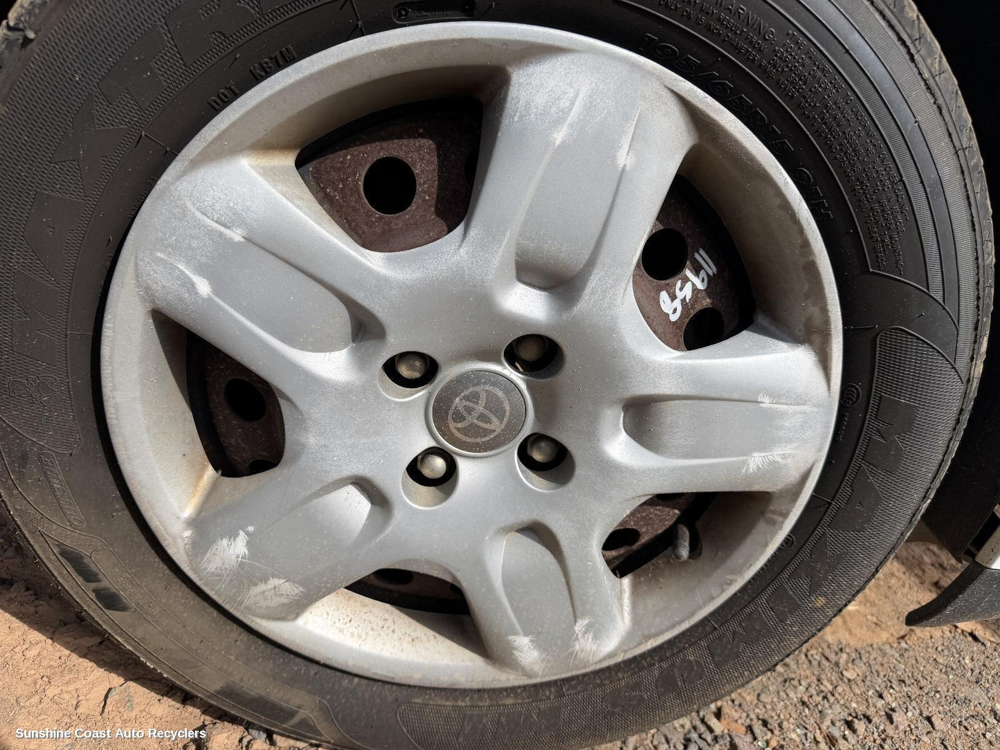 2001-2007 Toyota Corolla Wheel Cover Hub Cap