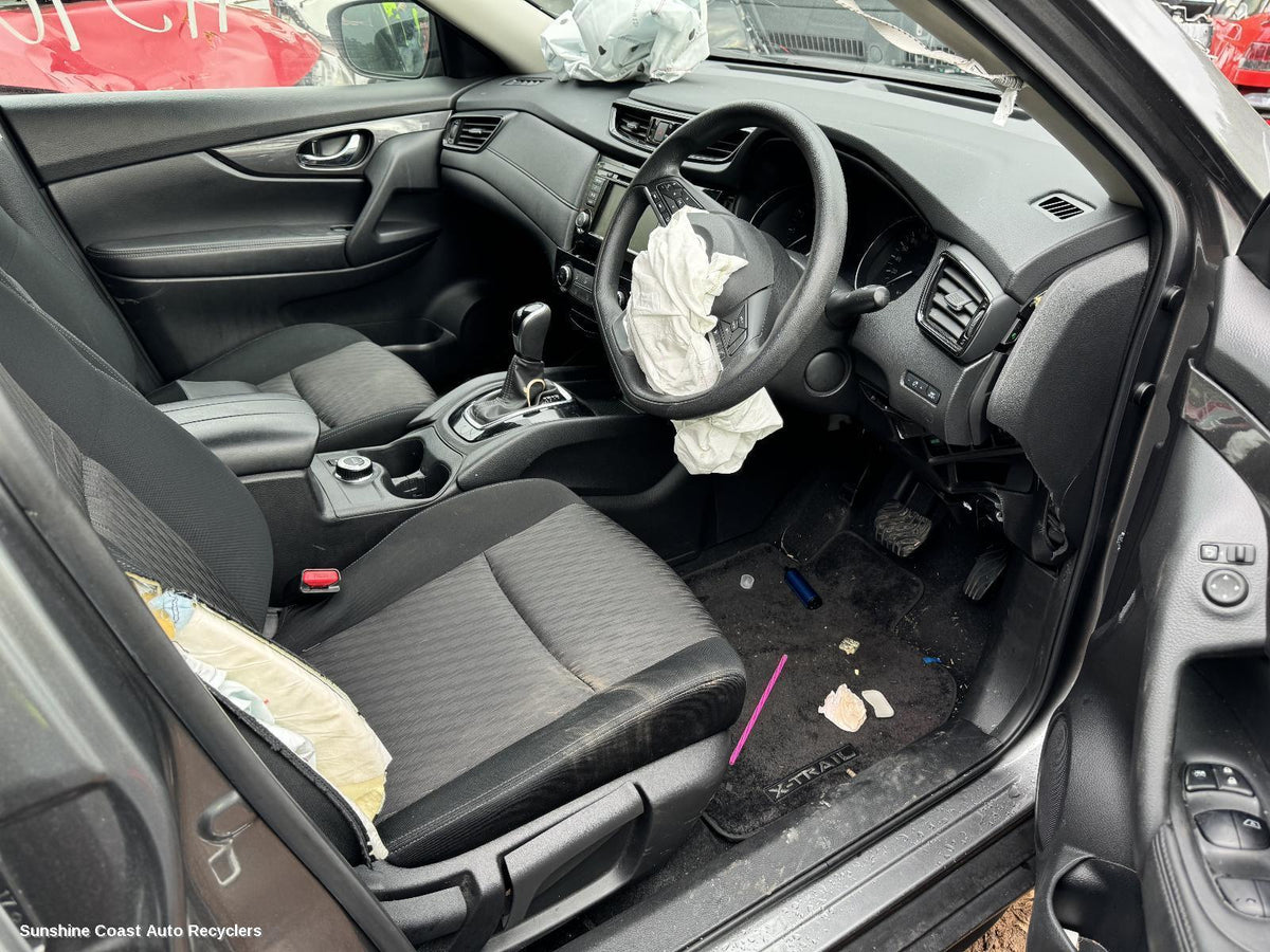 2017-2022 Nissan Xtrail Rear Garnish