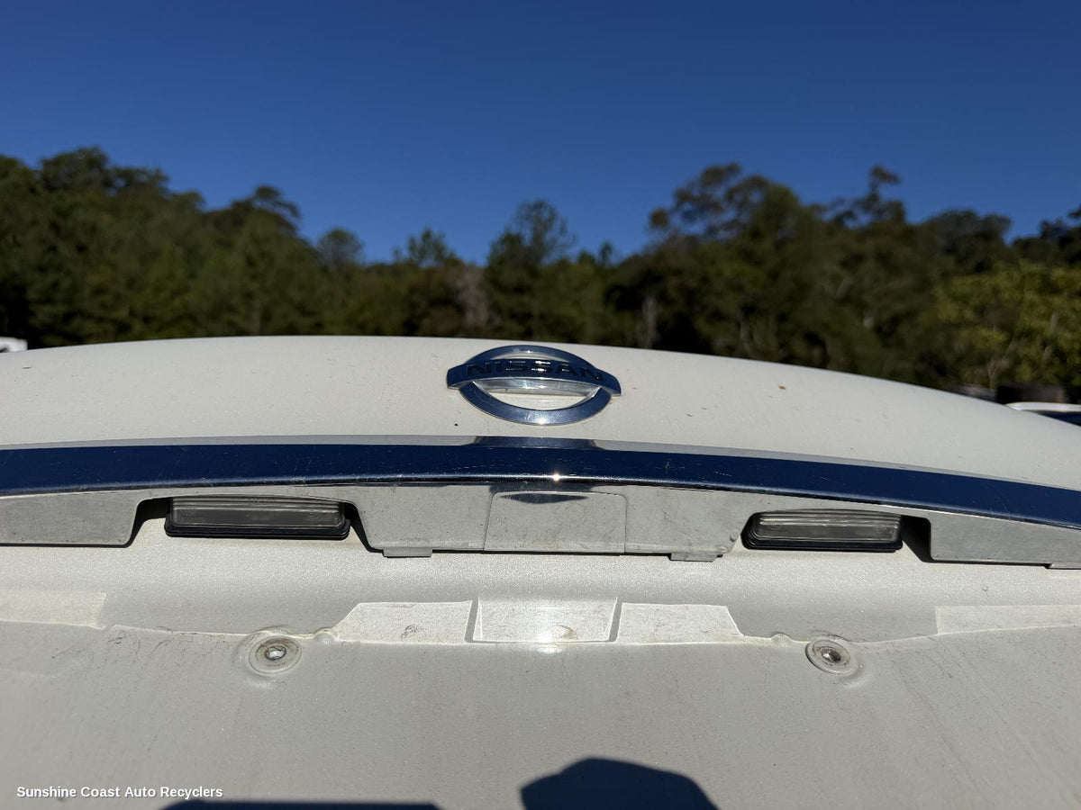 2013-2017 Nissan Pulsar Number Plate Lamp