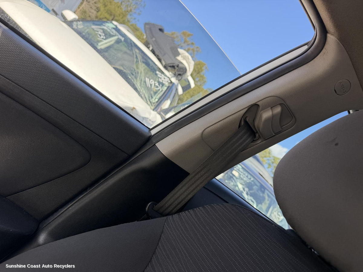 2011-2019 Hyundai Accent Seatbelt Stalk