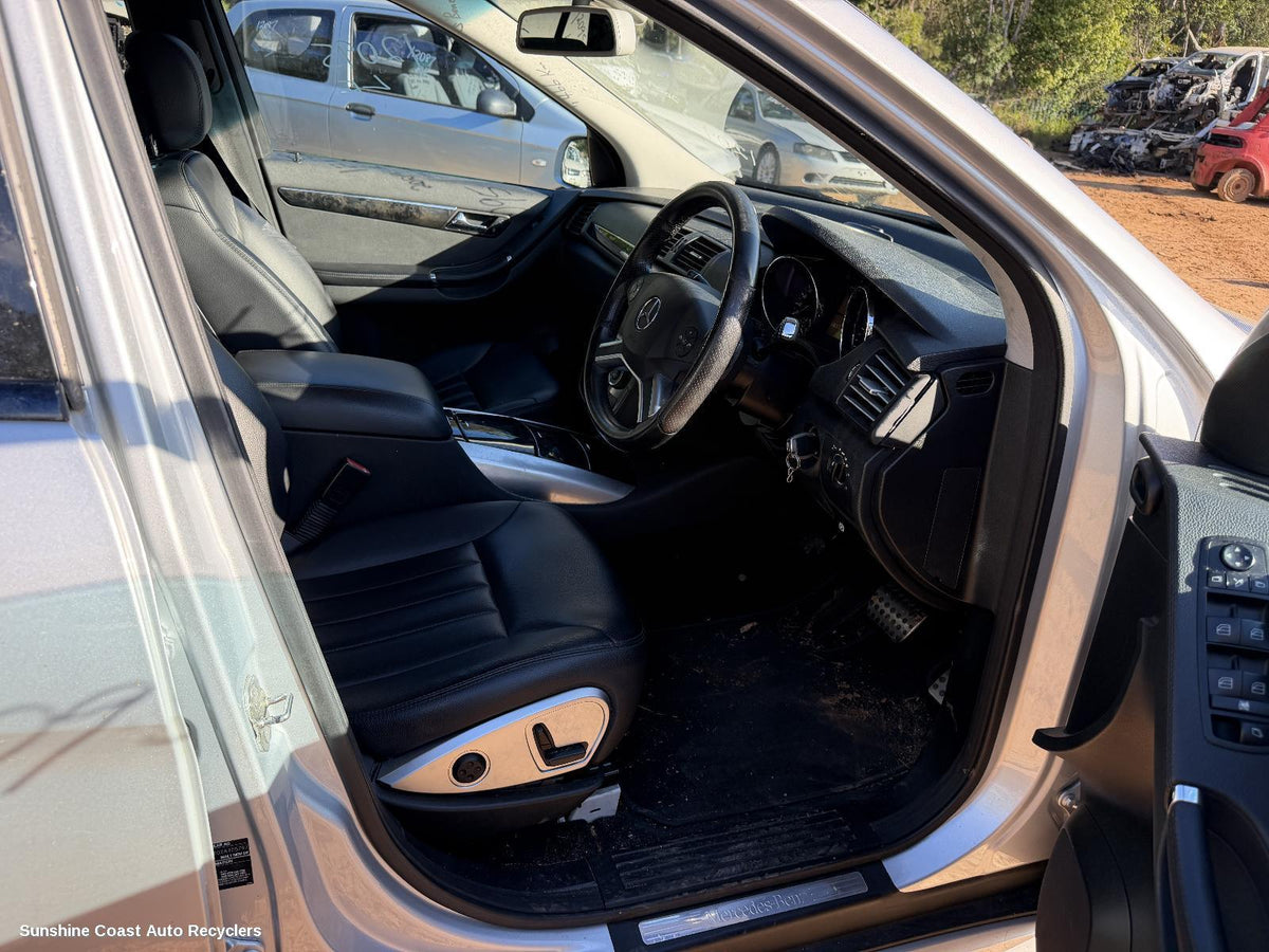 2006-2010 Mercedes R Class Front Seat
