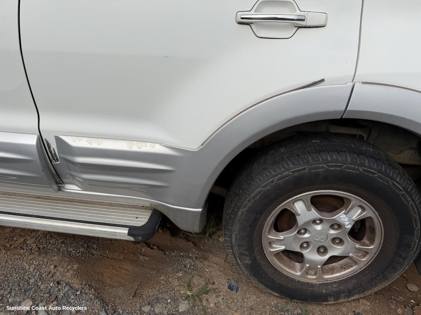 2000-2002 Mitsubishi Pajero Body Door Mould