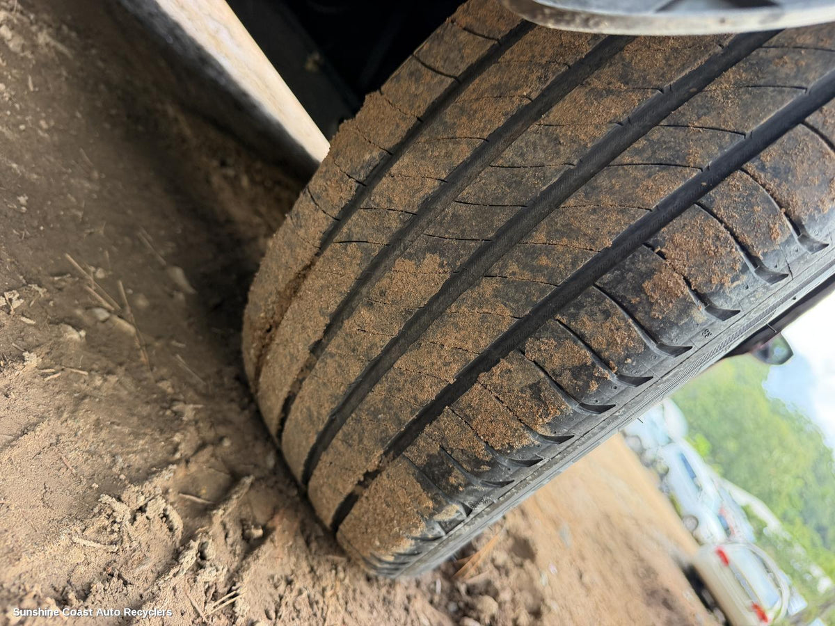 2013-2016 Nissan Pulsar Tyre