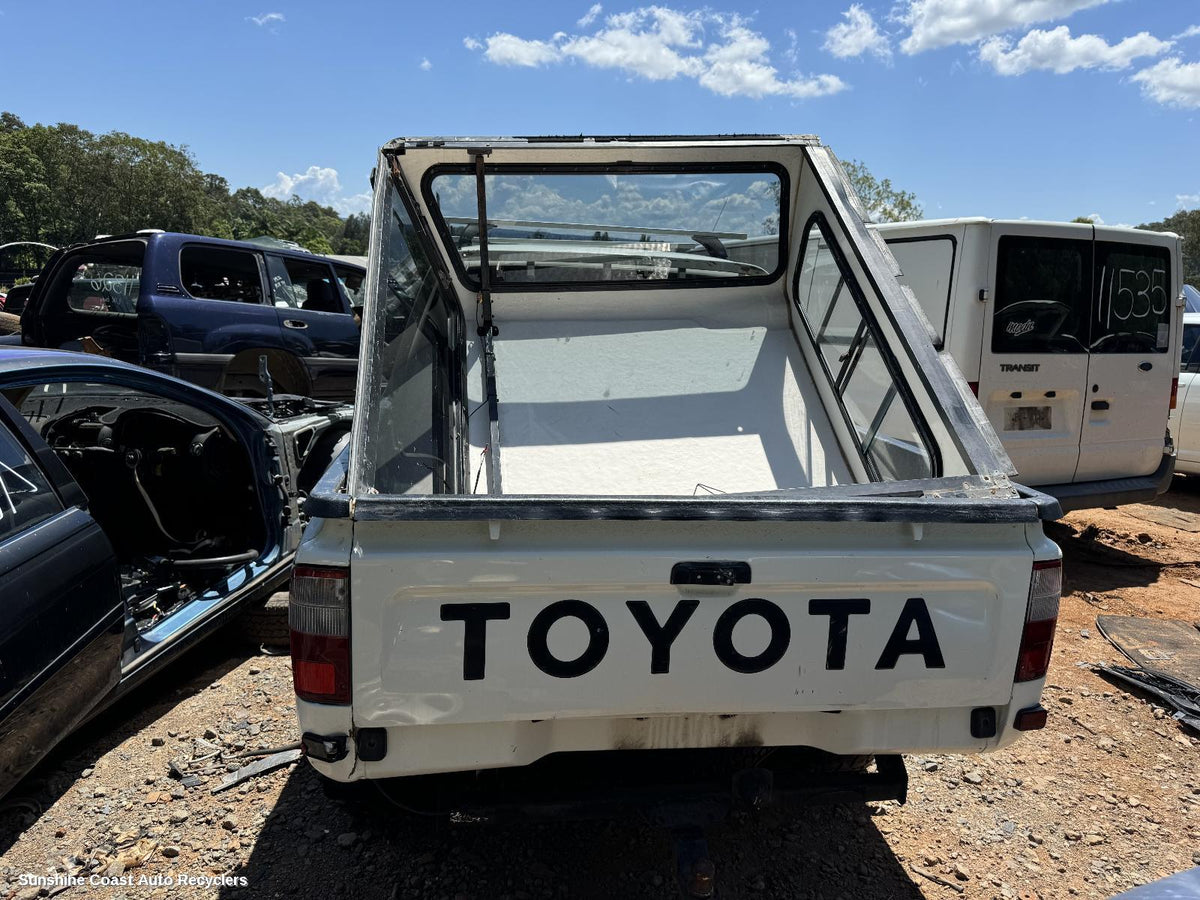 1997-2005 Toyota Hilux Tonneau Cover