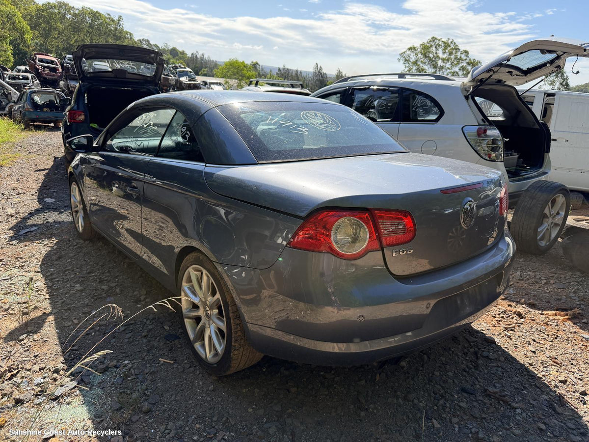 2007-2010 Volkswagen Eos Engine Cover