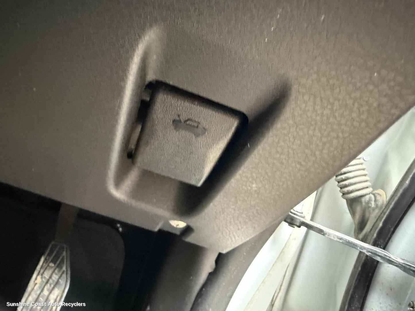 2013 Suzuki Vitara Bonnet Release