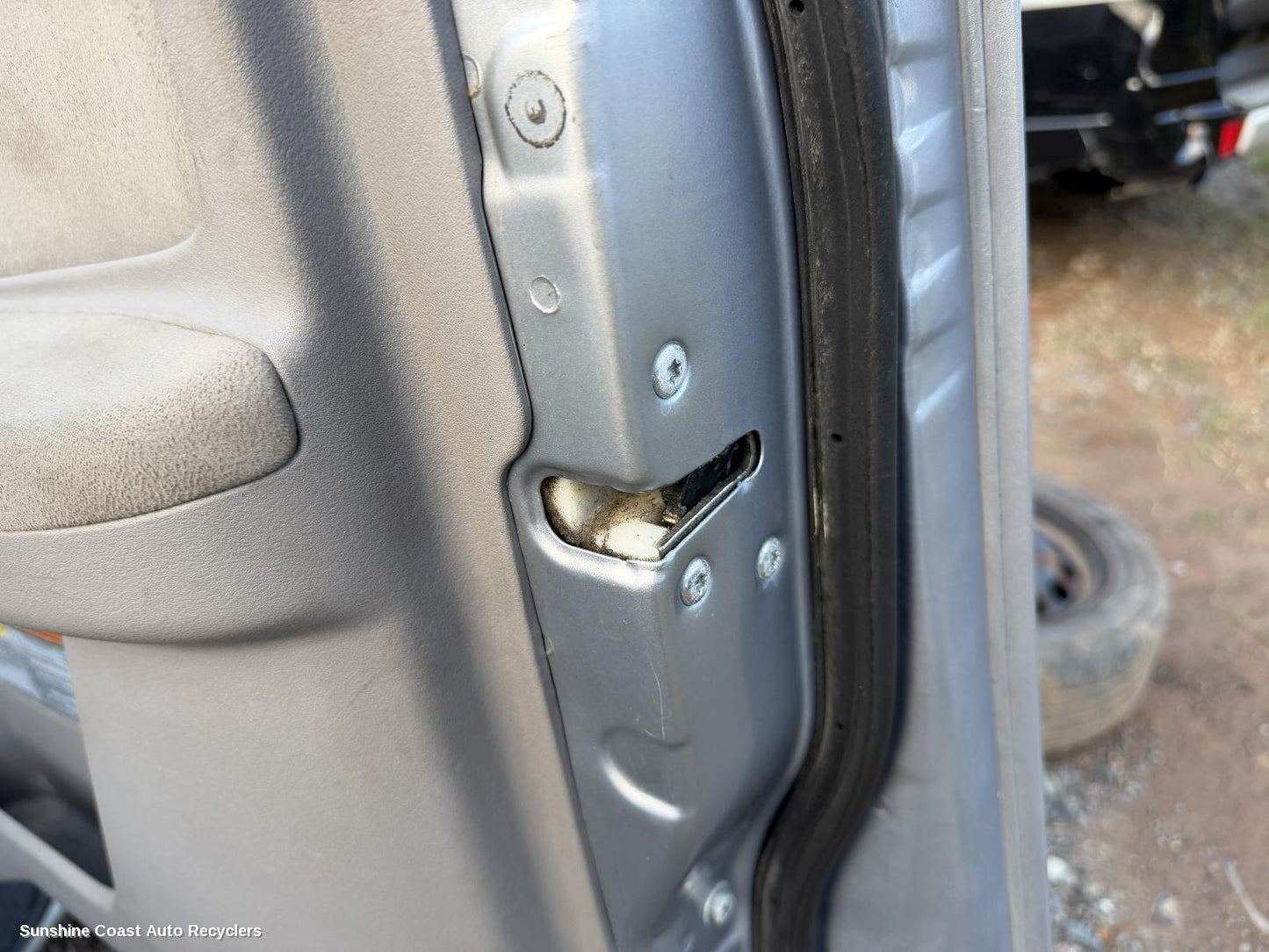 2009-2015 Mitsubishi Challenger Door Boot Gate Lock