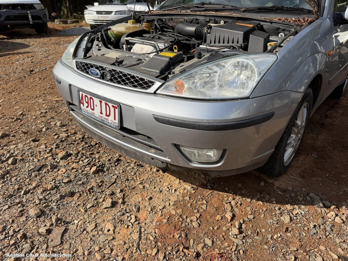 2001-2005 Ford Focus Front Bumper