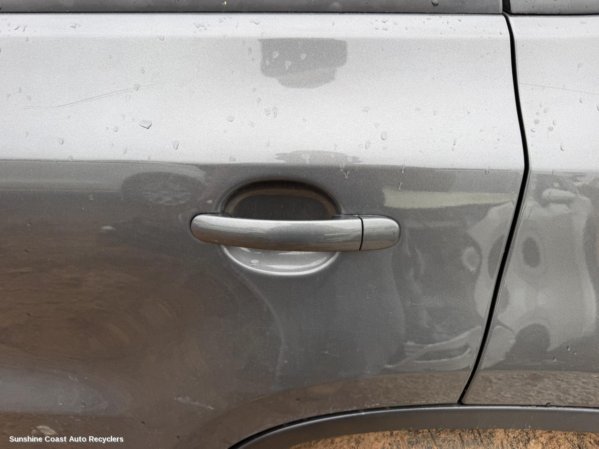 2008-2011 Volkswagen Tiguan Door Handle