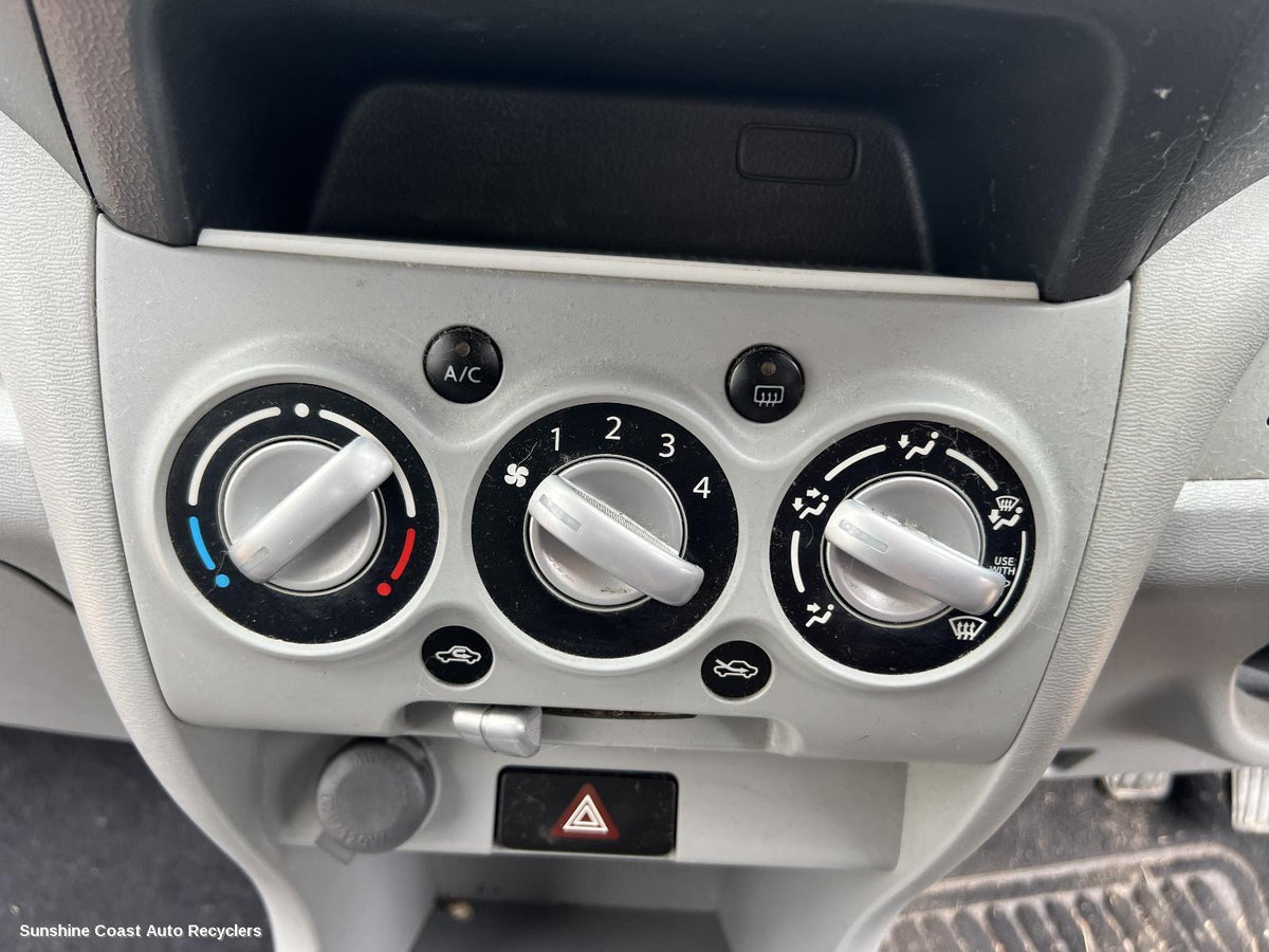2009-2014 Suzuki Alto Heater Ac Controls