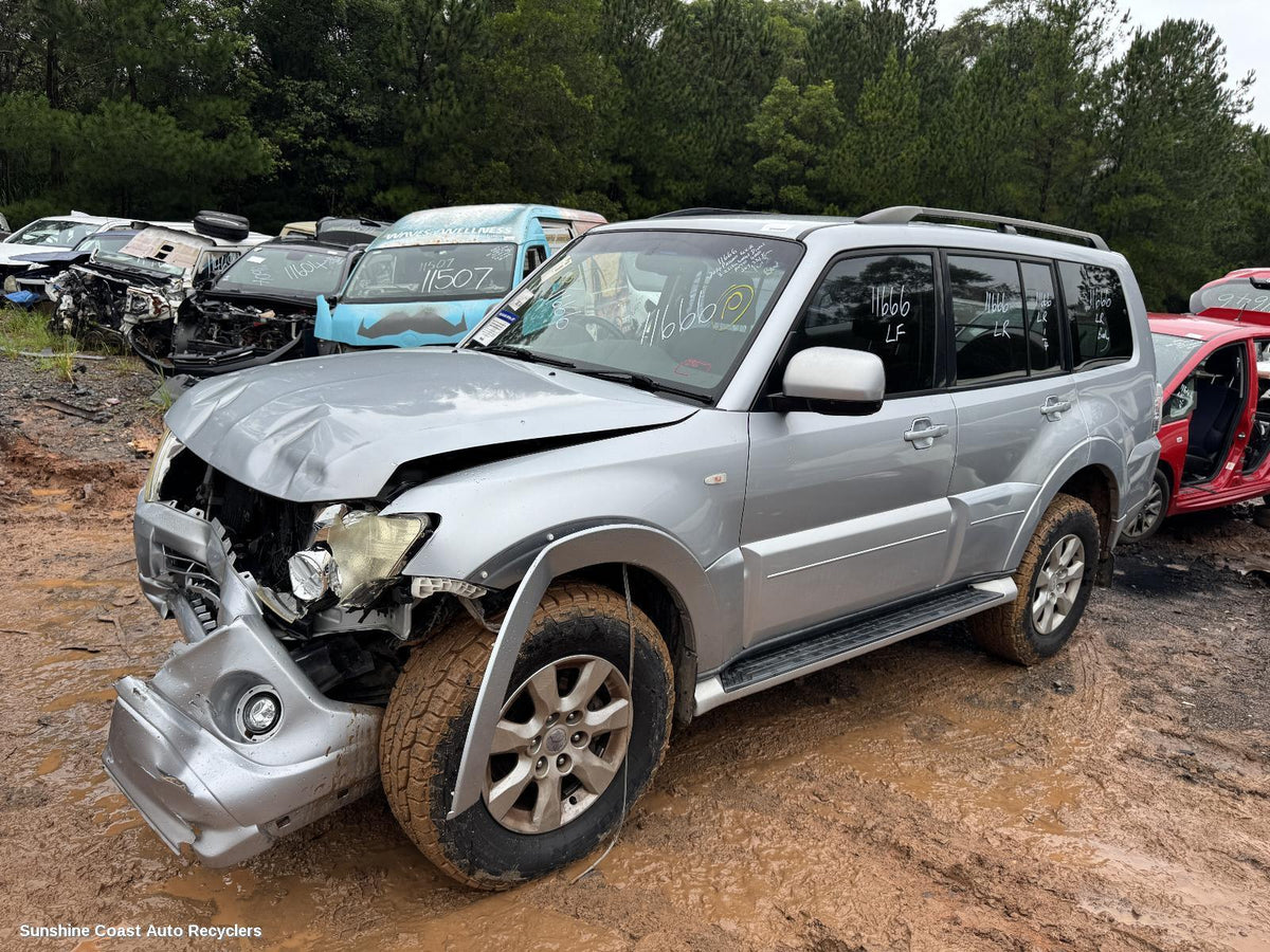 2006-2021 Mitsubishi Pajero Right Front Door
