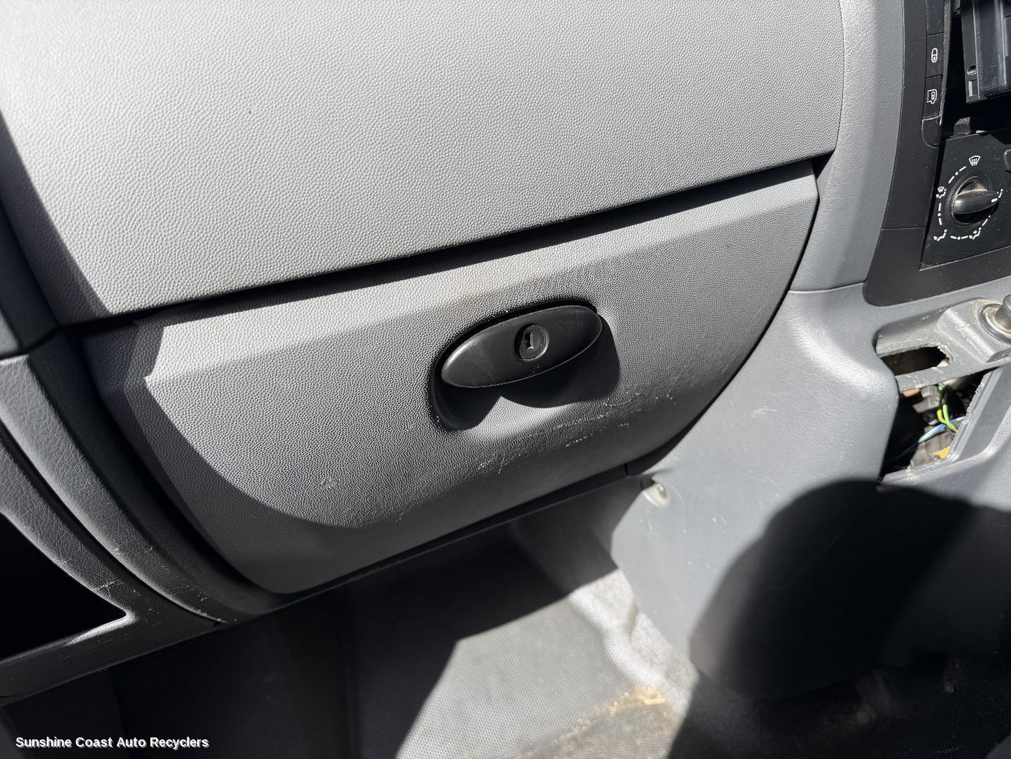2008-2015 Peugeot Expert Glove Box