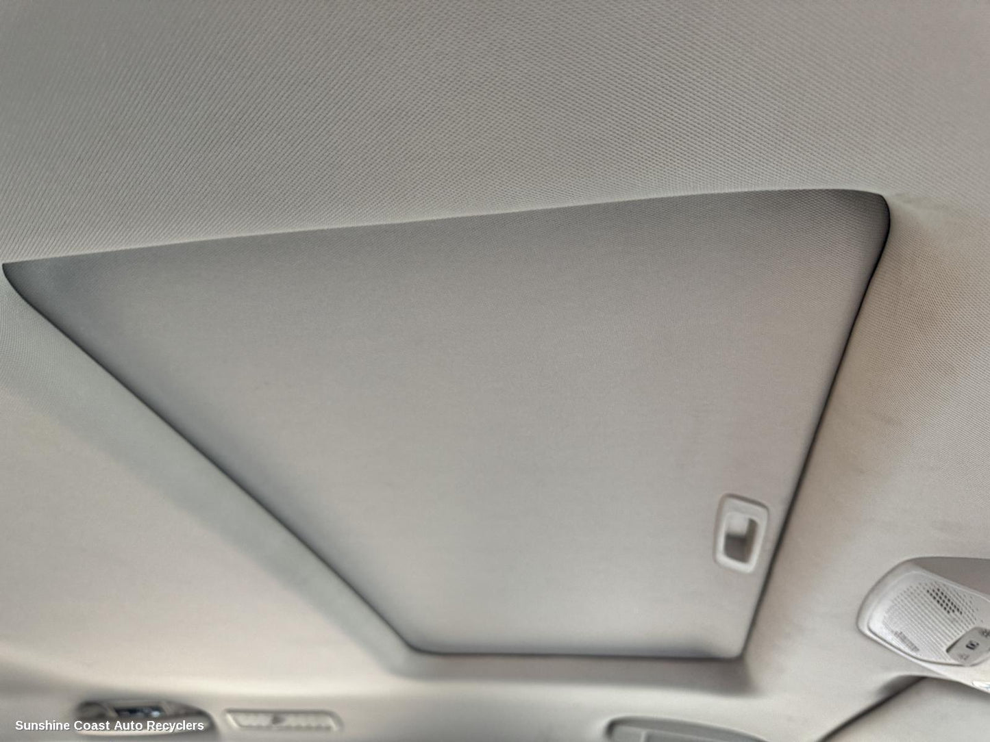 2017-2025 Ldv D90 Roof Glass Sunroof T