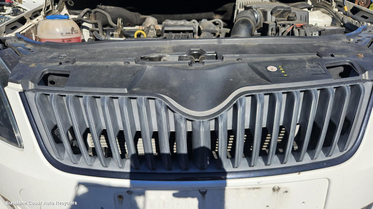 2011-2015 Skoda Fabia Grille