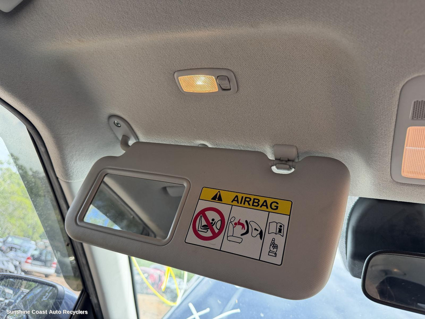 2019 Hyundai Venue Sunvisor