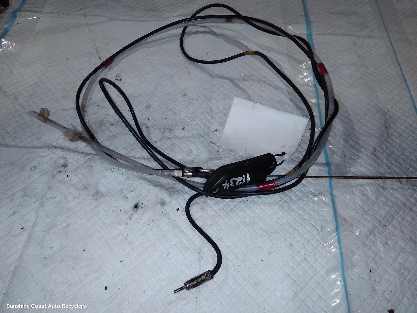 2013 Mitsubishi Triton Antenna
