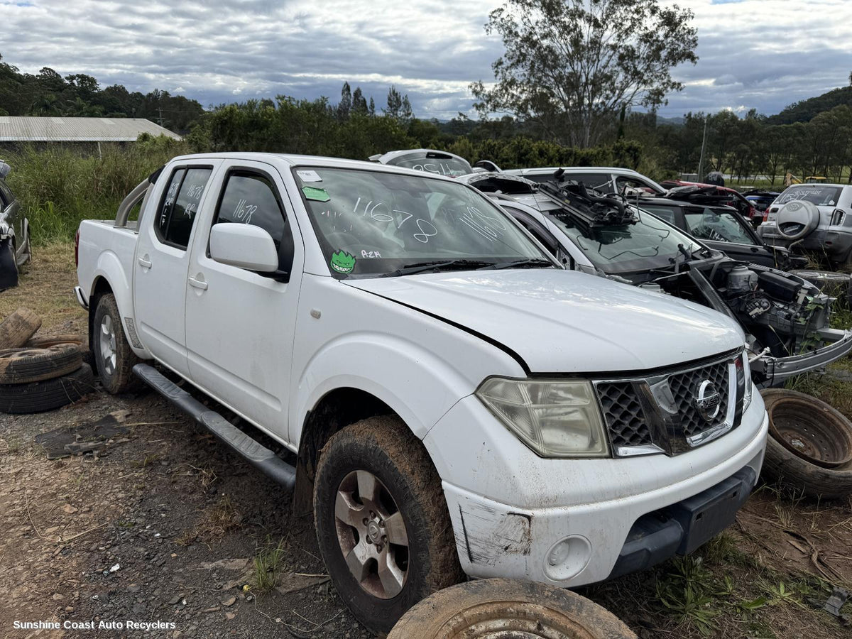 2005-2015 Nissan Navara Right Headlamp