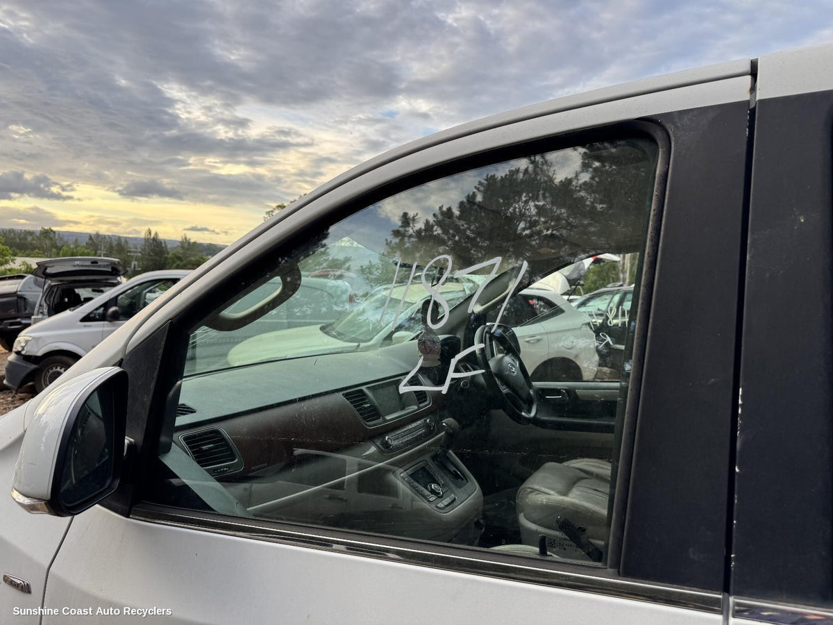 2015-2025 Ldv G10 Left Front Door Window