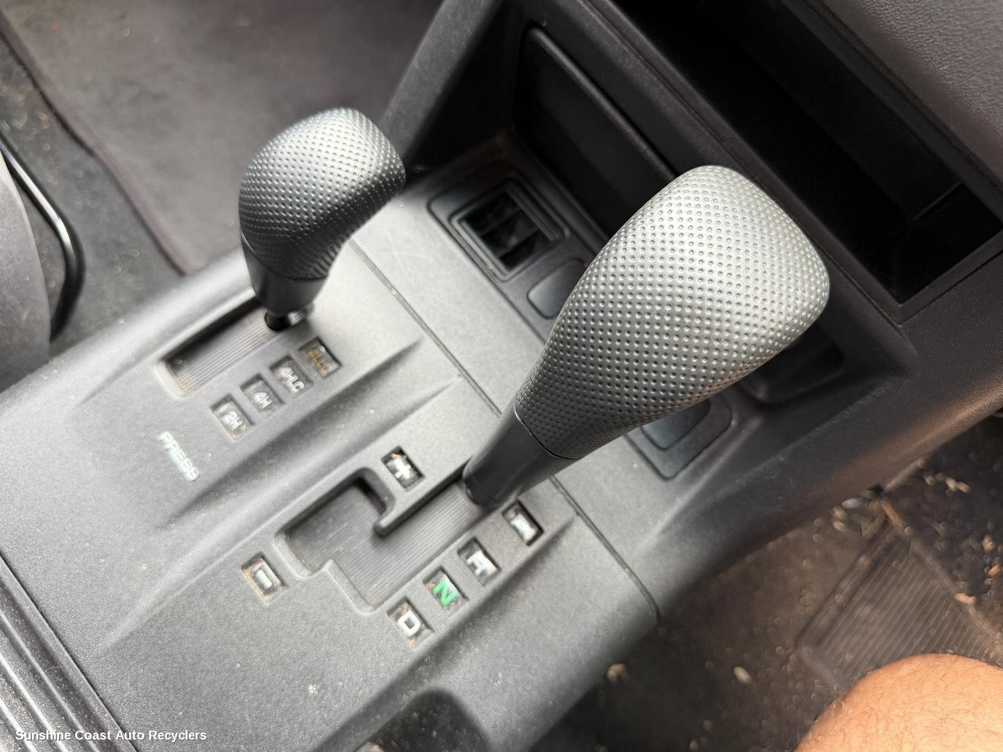 2000-2006 Mitsubishi Pajero Gear Stick Shifter