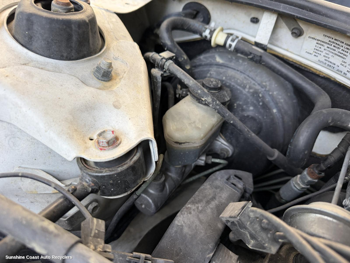 1997-2002 Toyota Camry Master Cylinder